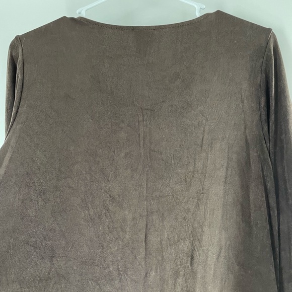 Chico’s Travelers Chocolate Brown V-Neck 3/4 Sleeve Top - Picture 6 of 7